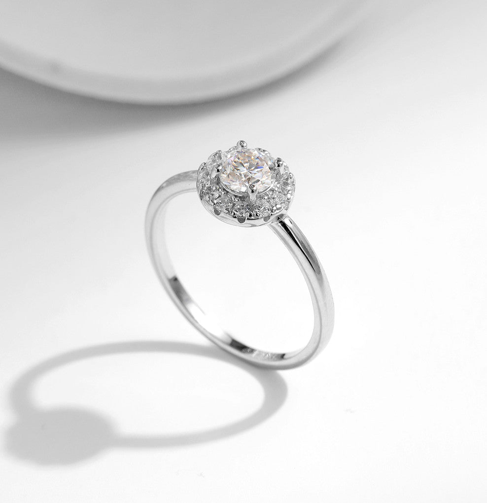 Moissanite Shiny Elegant Solitaire Ring