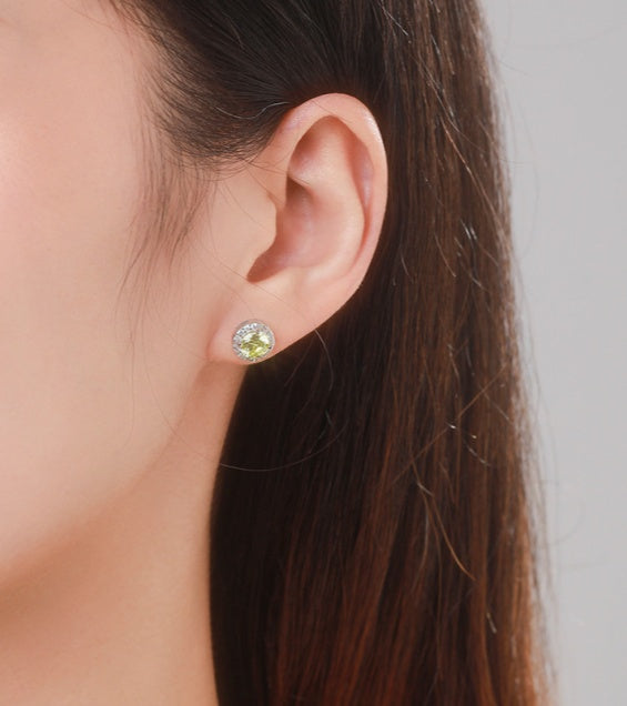 INS Trendy Alternative Mild Luxe Ultra Sparkling Ear Studs