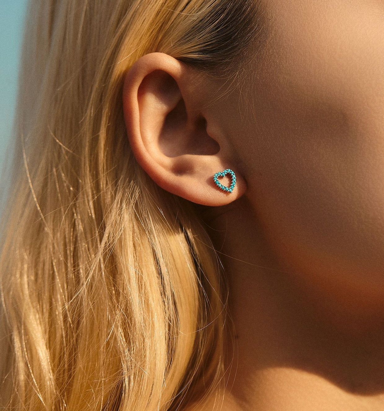 Hollow Design: Faux Turquoise Sweet Elegance Heart-Shaped Stud Earring