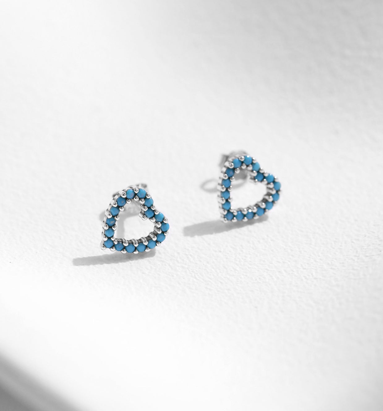 Hollow Design: Faux Turquoise Sweet Elegance Heart-Shaped Stud Earring