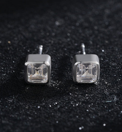 Square High-Quality CZ Mild Luxe Fashion Ear Studs