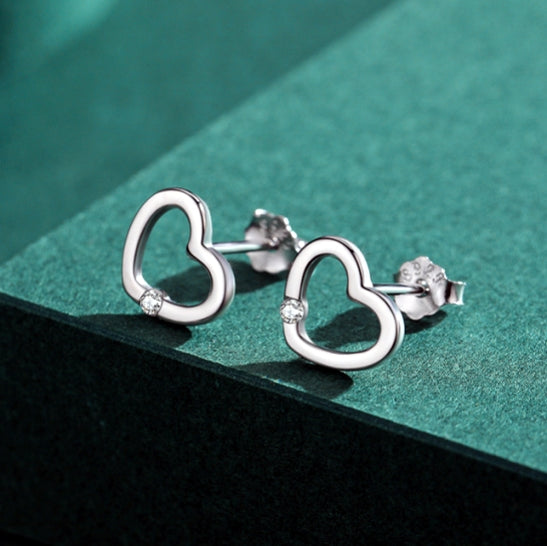 Sweet and Simple Heart-shaped Openwork Love-themed Stud Earring