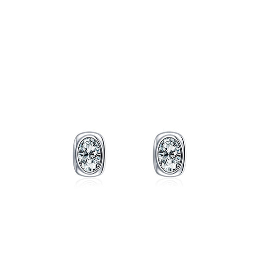 Retro European-style Entry Luxe Simulated Diamond Ear studs