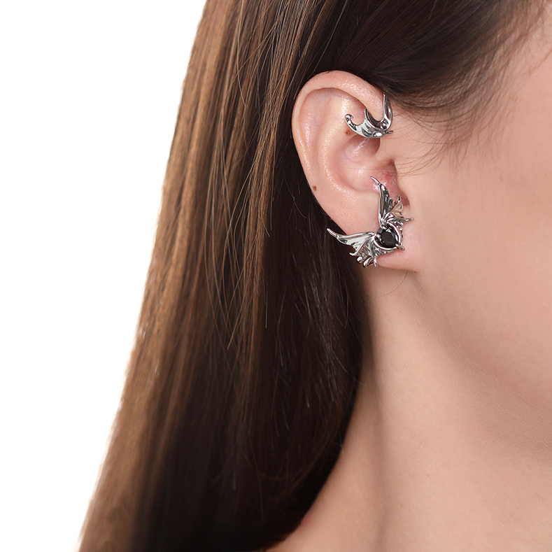 Gothic Silver Bat Cuff Earring (no ear piercing)