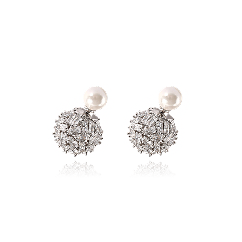 Elegant Upscale Dazzling Zircon Stud Earring