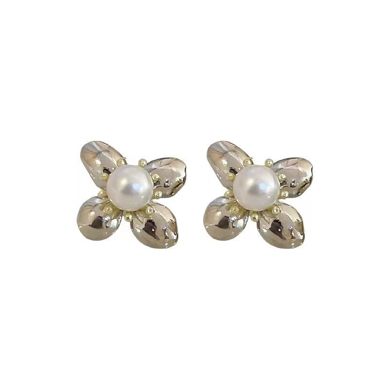 Flower Pearl Stud Earring