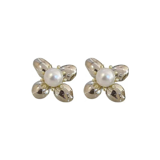 Flower Pearl Stud Earring