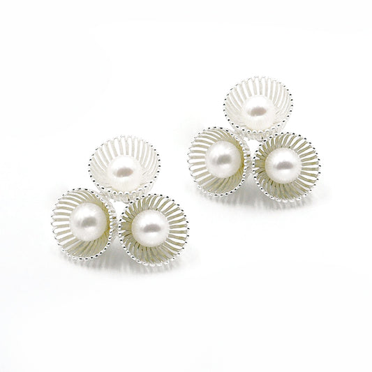 Exquisite Silver FLower and Pearl Stud Earring