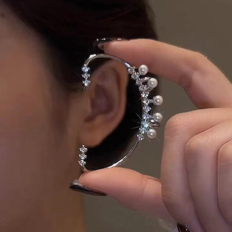 Elegant Pearl & Rhinestone Silver Ear Cuff （No ear Piercing）