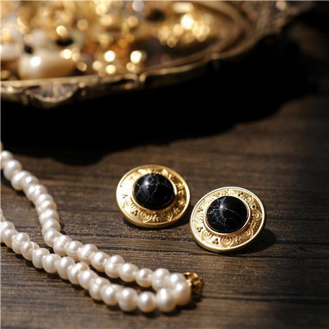 Vintage Stylish Yellow Gold with Black Onyx Button Stud Earring