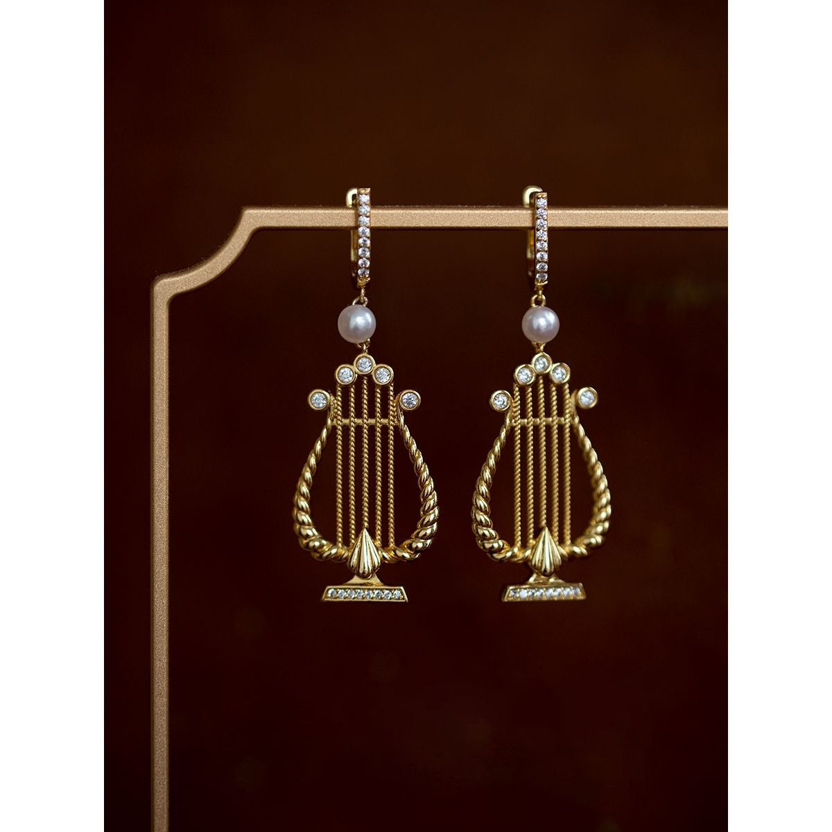 Vintage Elegant Gold Greek Harp Pearl Earring