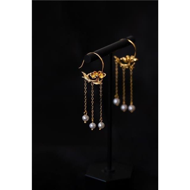 Vintage Gold-Plated Floral Tassel Pearl Earring