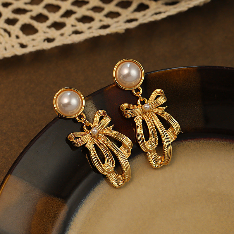 Vinrtage Elegant Bow Pearl Drop Earrings