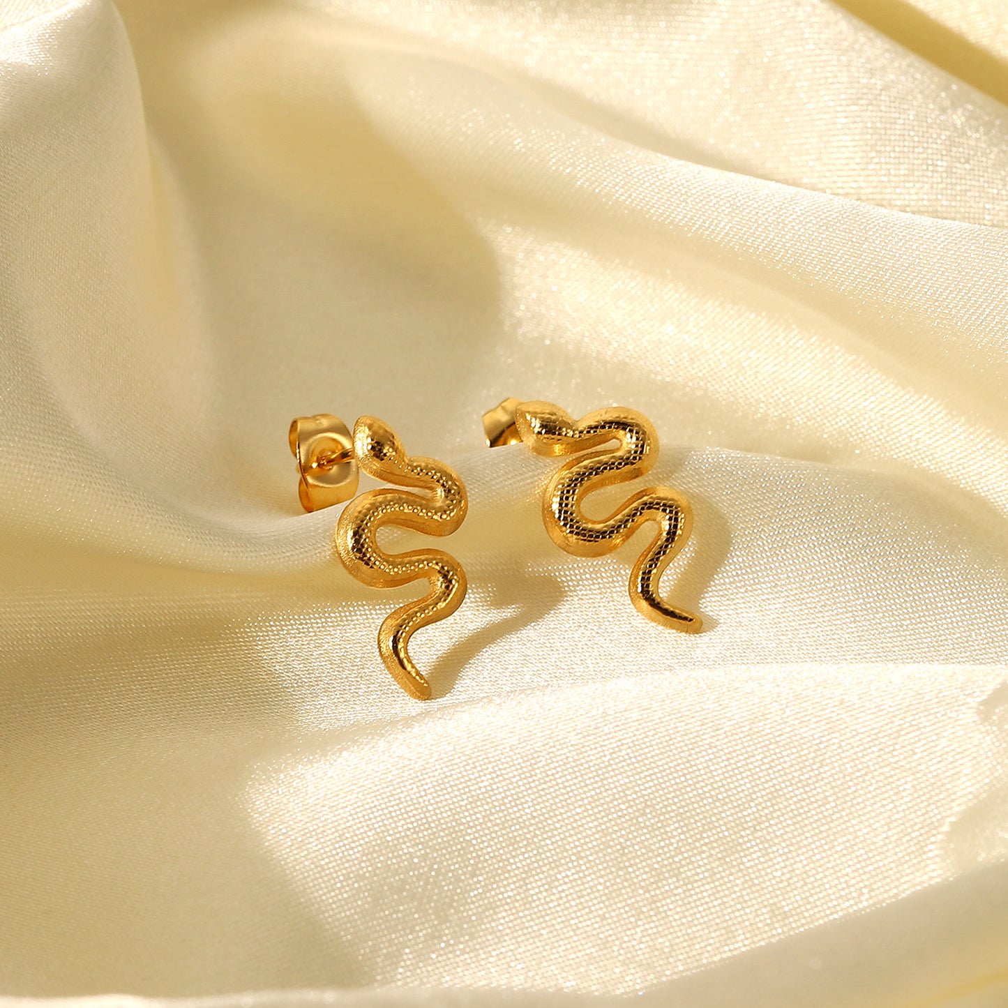 Stylish Gold Plated Snake Stud Earring