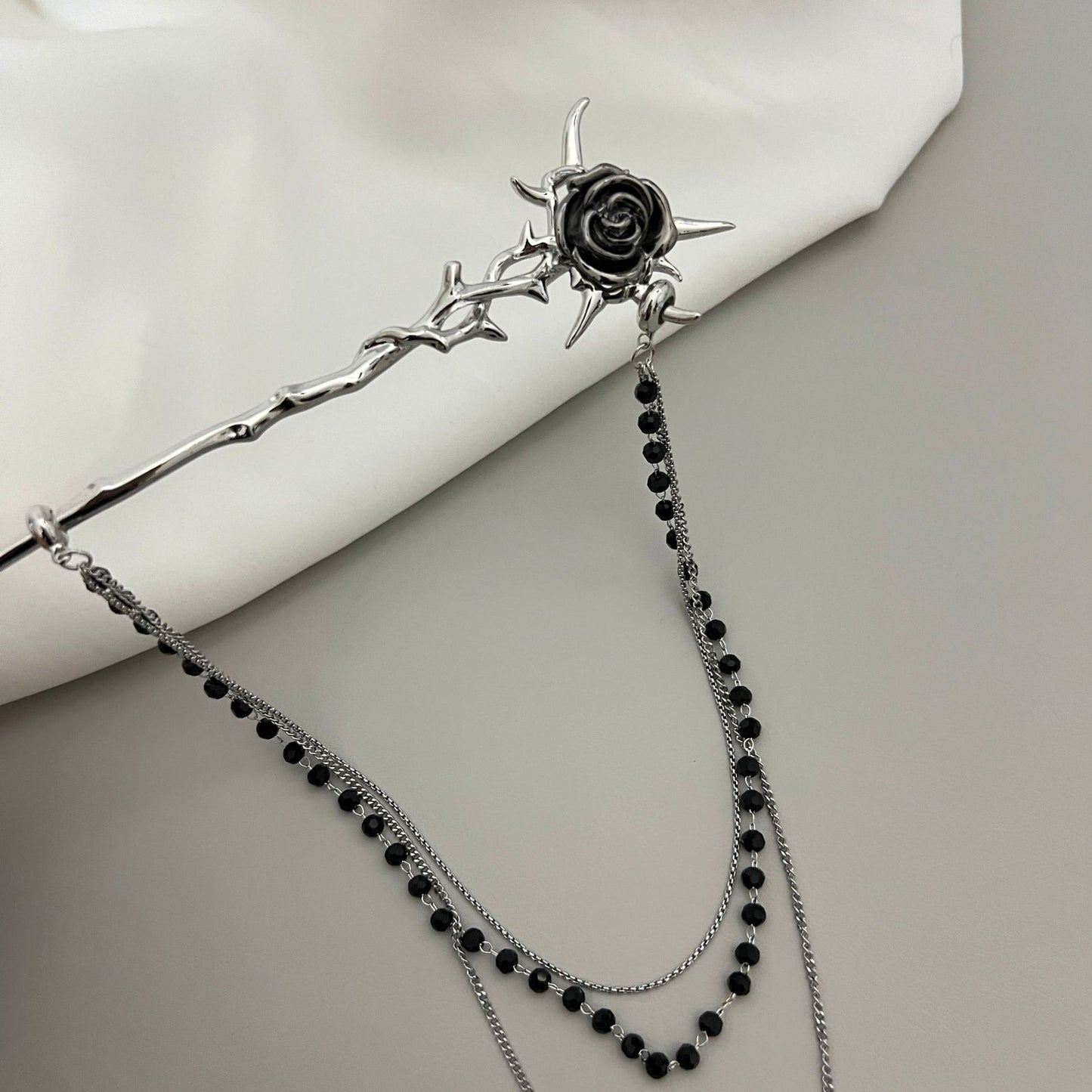 Chic Gothic Black Rose Beaded Tassel Hairpin