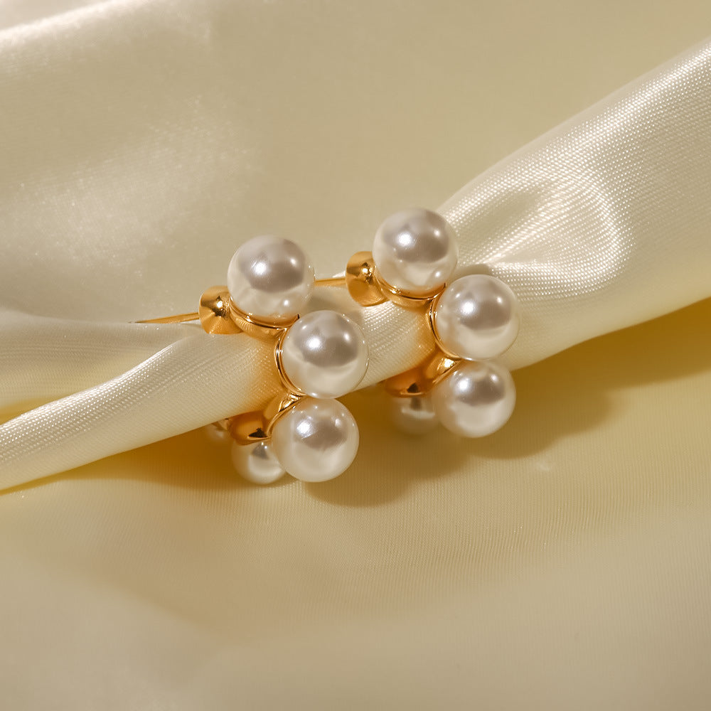 Women Pettie Cream Pearl Holly Hoop Earrings