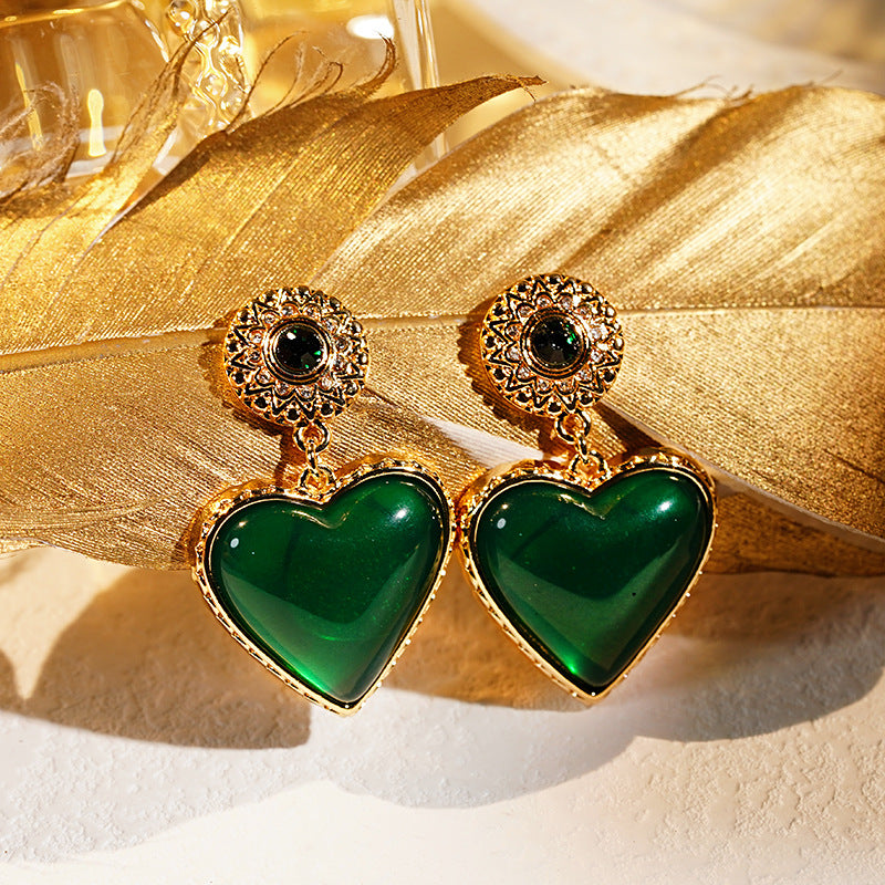 Vintage Chic Heart Rhinestone Earring