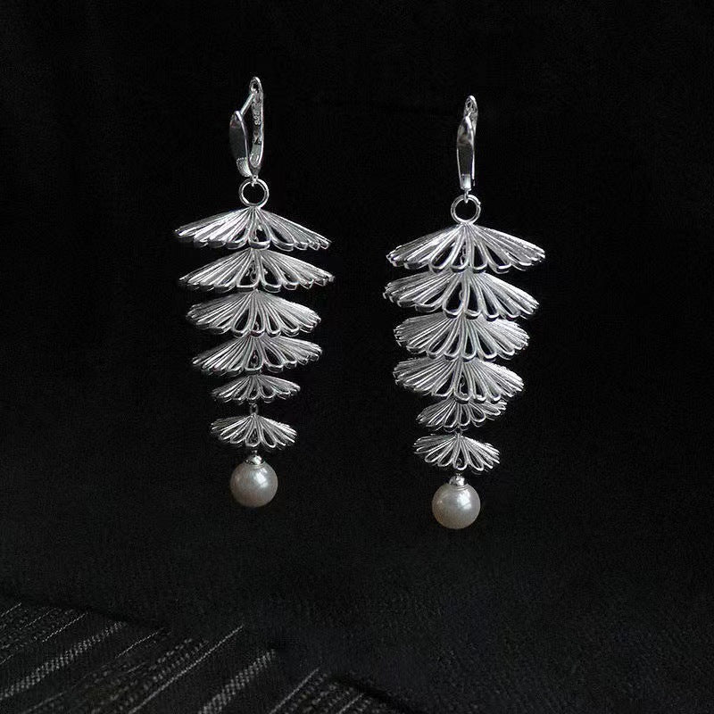 Vintage Designer Unique Silver Falling Tree Drop Earring