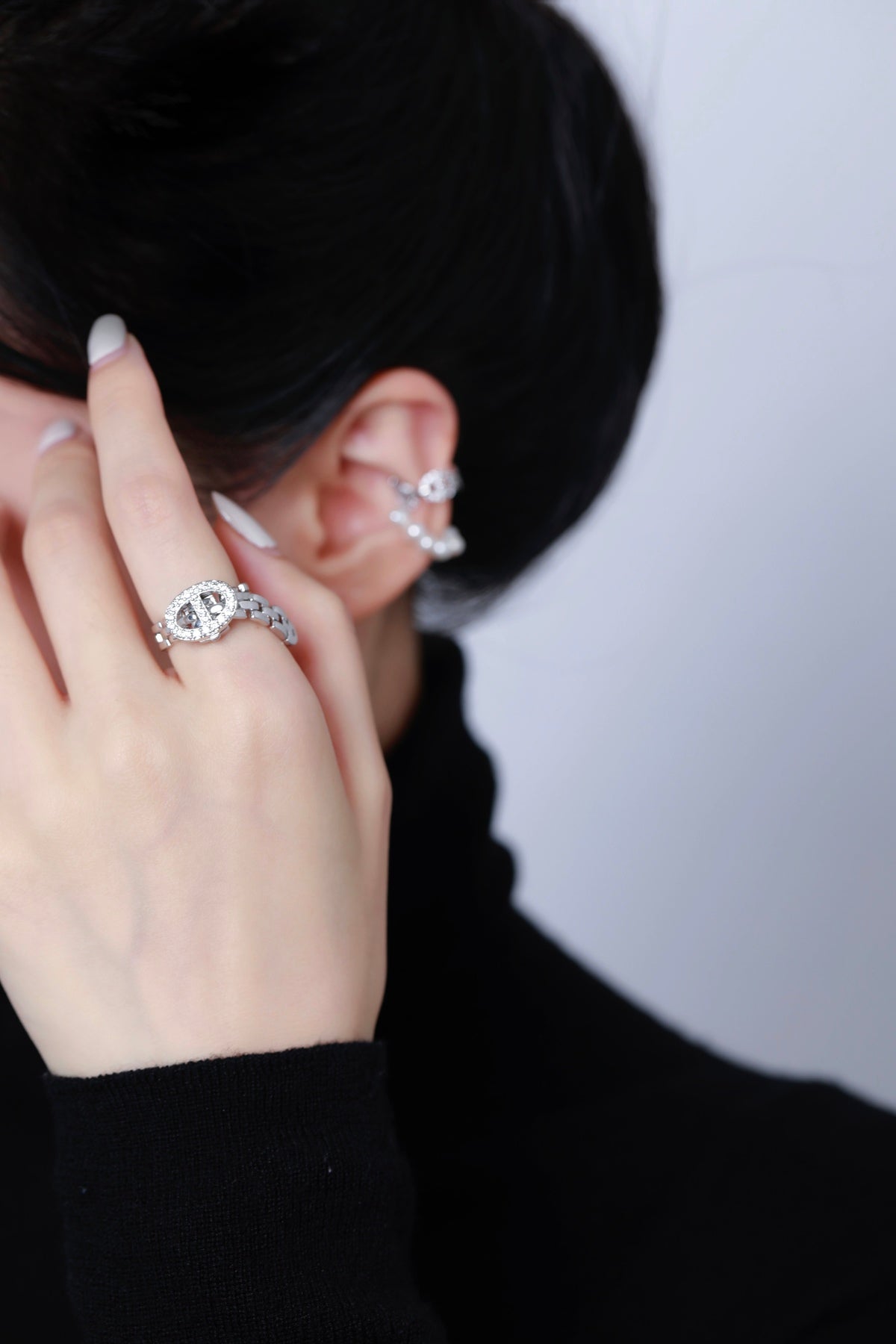 Trendy Rhinestone Silver Chain Ring